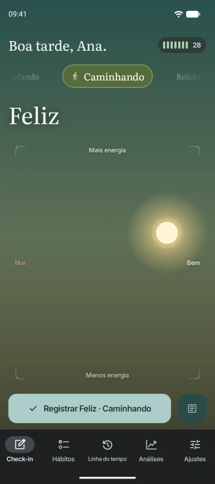 Moments para Android em um celular: o check-in no céu com Feliz e Caminhada escolhidos e um botão para salvar.