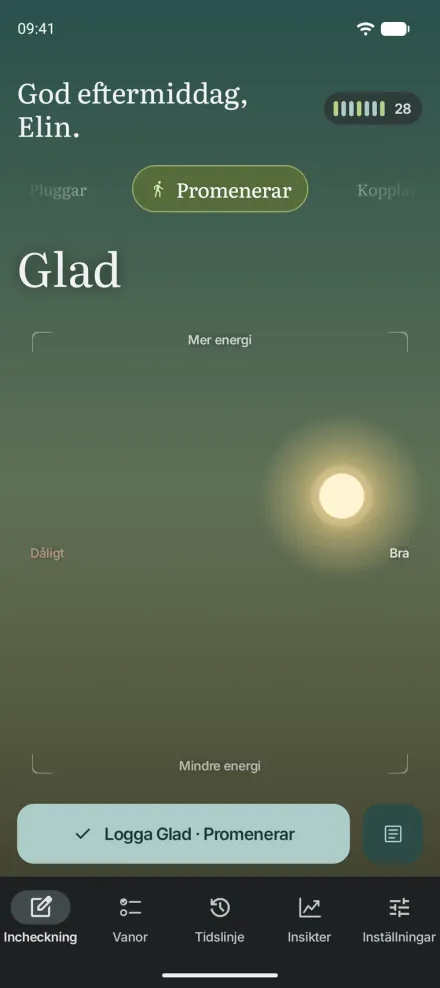 Moments för Android på en telefon: himmelsincheckningen med Glad och Promenad valda och en knapp för att spara.